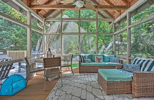 Luxury Family Home w/Deck, Swim Spa & Grill!