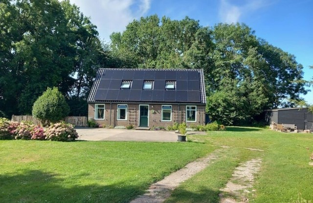 Luxury Family House | Lake & Mill Views, Close to Beach