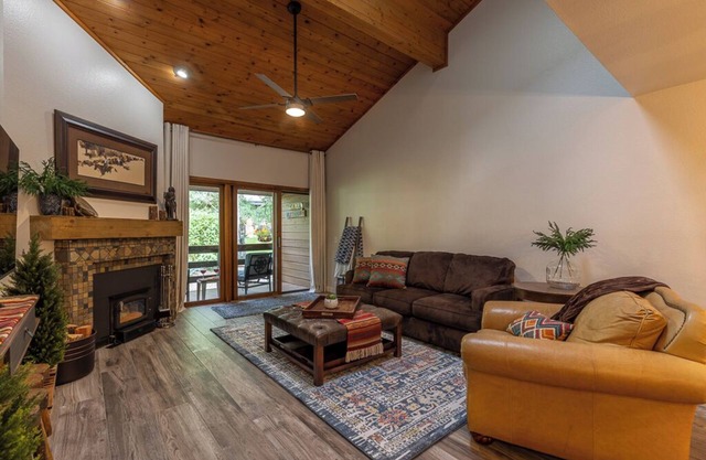 Luxury Family Mountain Townhome - Close to Purgatory - Full remodel in 2024