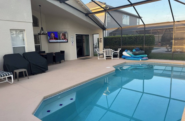 Luxury Golf Villa with Private Pool & Stunning Sunny Southern exposure all day!