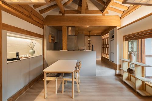 Luxury Hanok The Noble Hanok