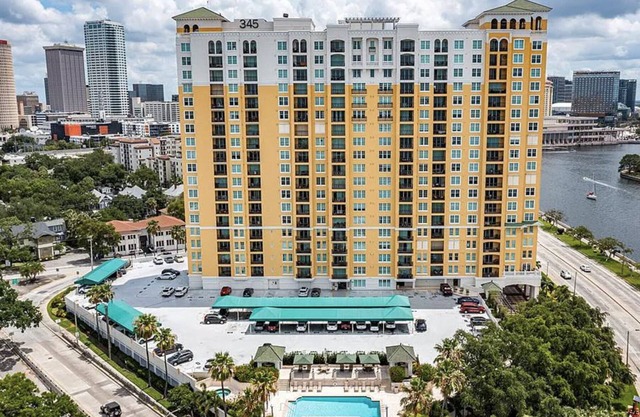 Luxury High Rise Penthouse - Tampa/Bayshore