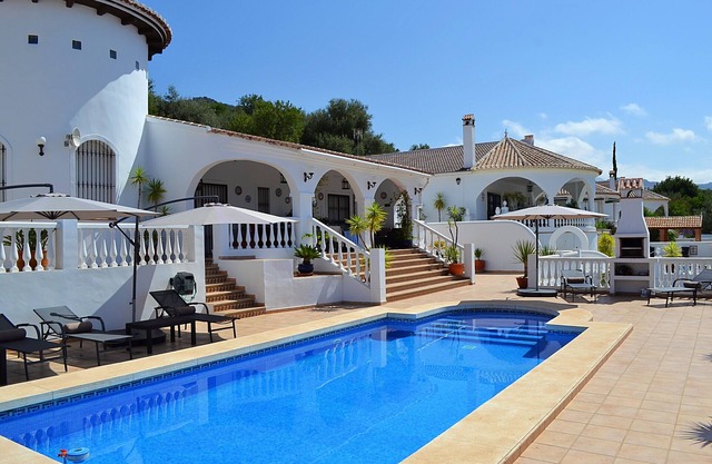 Luxury holiday villa with private swimming pool in a beautiful, peaceful setting
