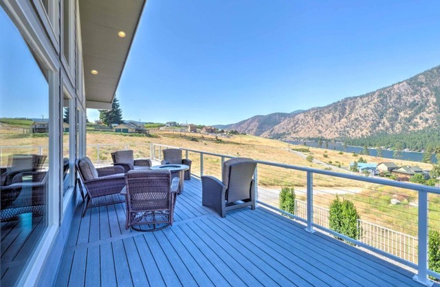 Luxury Home In Manson - incredible views- all modern amenities