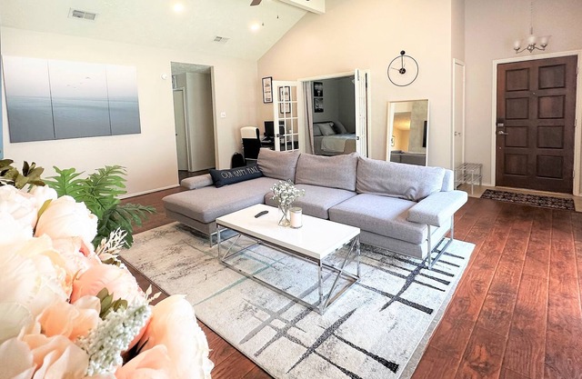 Luxury Home in Sugar Land-Stafford