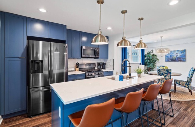 Luxury Home in the Heart of Gordon Square!