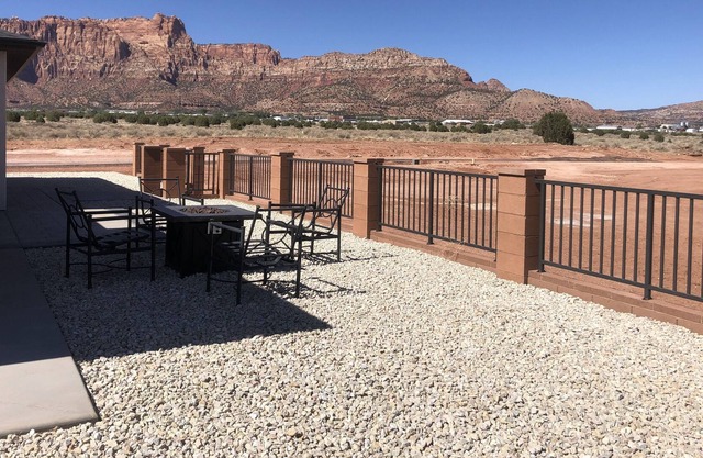 LUXURY Home Near ZIONS National Park