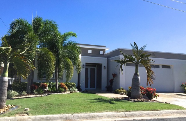 Luxury Home | Private Pool | Grill | Netflix | WiFi | PS3