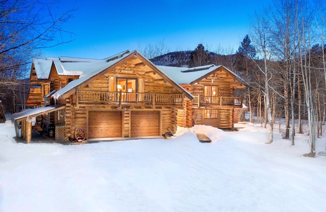 Luxury Home Rental in Wilson, Wildflower Lodge