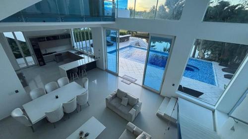 Luxury House in EL PEÑON