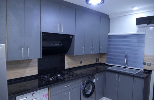 Luxury House - Sleeps 8 & Free Parking