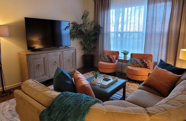 Luxury immaculate 2BR 2BA Entire Apartment, Located between Boston and Salem.