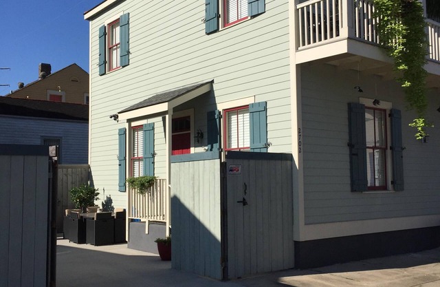 Luxury in Marigny secure gated parking btw French Quarter & Bywater