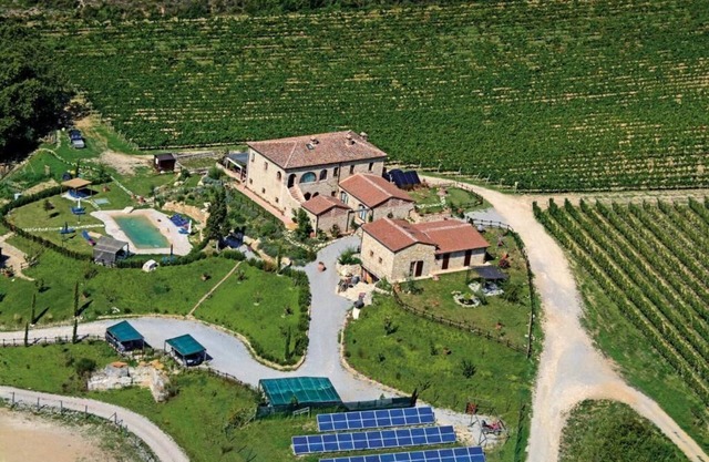 Luxury Villa W/Spa, Jacuzzi, and Massage Wellness