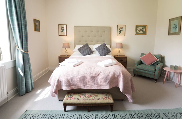 Luxury King bedroom with private bathroom in the wing of a private Country House