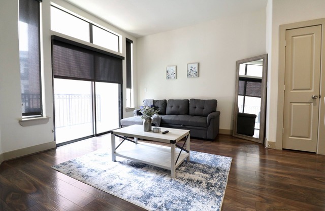 Luxury King Suite/Pool/SkyLounge