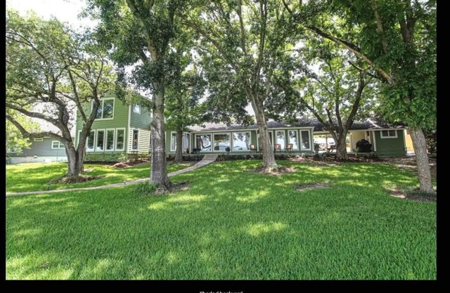 Luxury Lake Living - Open Boat slip, Great for Families