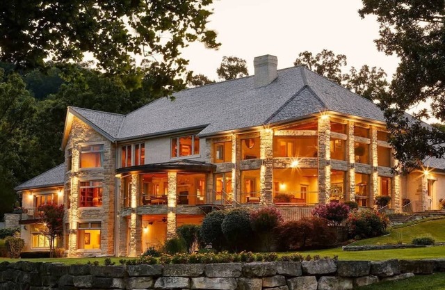 Luxury Lakefront Home w/Pool: Golfer's Paradise!