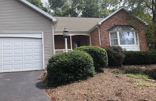 Luxury listing close to stadium and downtown