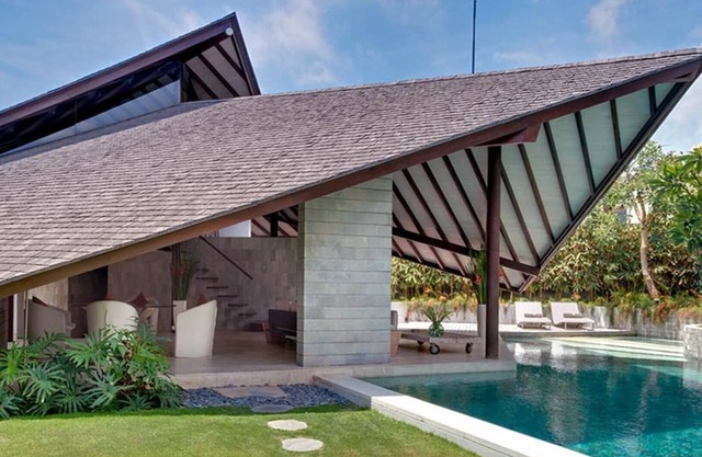 Luxury living by the sea awaits at Bali Villa 1084