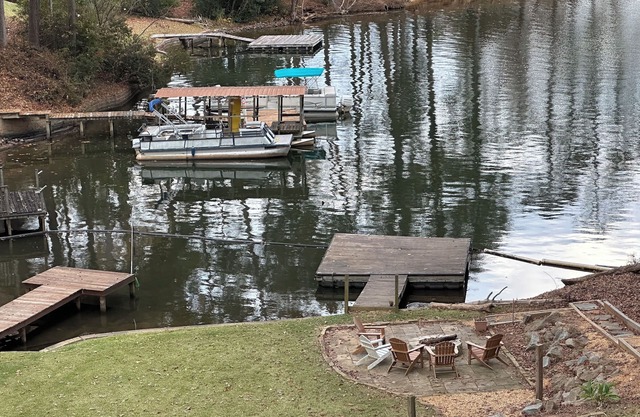 Luxury Lodge Style at Jackson Lake w/hot tub-game room-deck- firepit