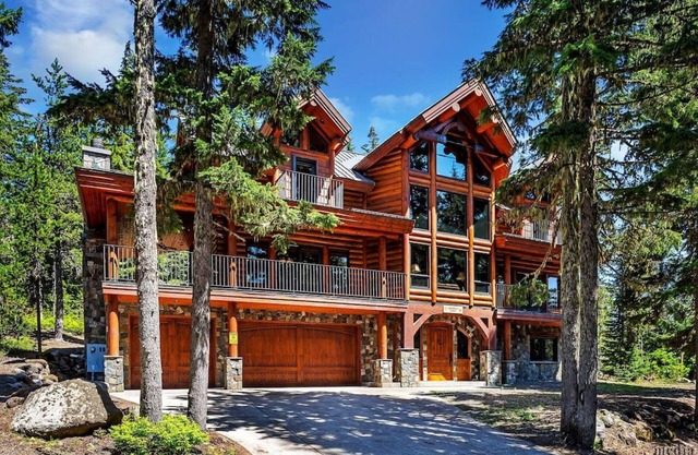 Luxury Lodge with Hot Tub