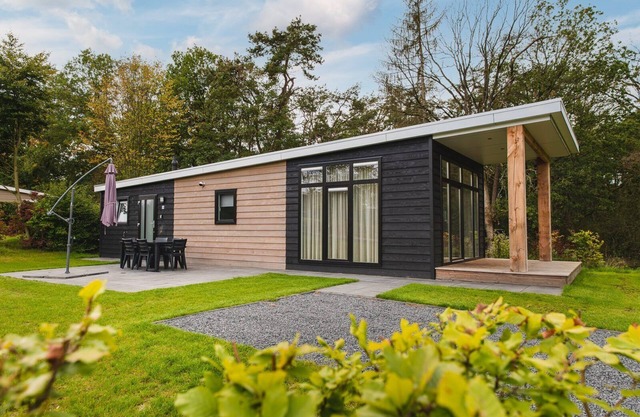 Luxury lodge with private sauna!