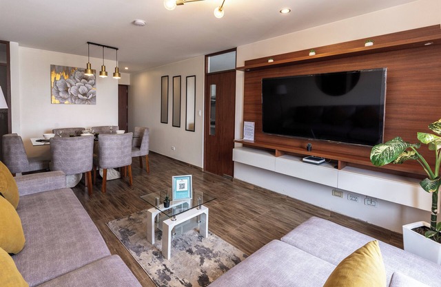 Luxury loft 3 BR with terrace and free garage