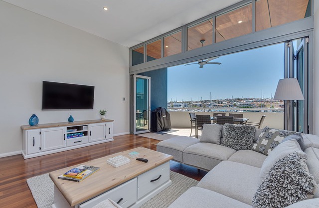 Luxury Marina Townhouse