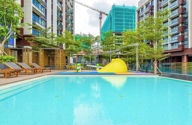 Luxury Metropole Riverside Apartment