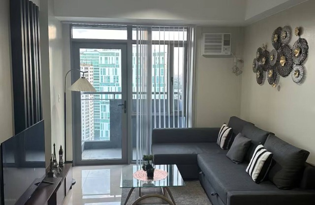 Luxury minimalist in the heart of Cubao