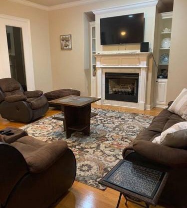 Luxury, modern, homely 4 bedroom house, close to city center, hospitals and shopping centers