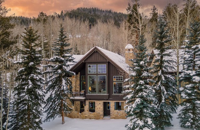 Luxury Mountain Home + Hot Tub + Close to Golf/Nordic Skiing – Fortuna Lodge