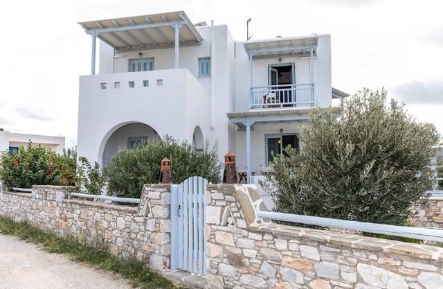 Luxury Naxos Villa | Super 2 Bedroom House with SeaViews | Plaka