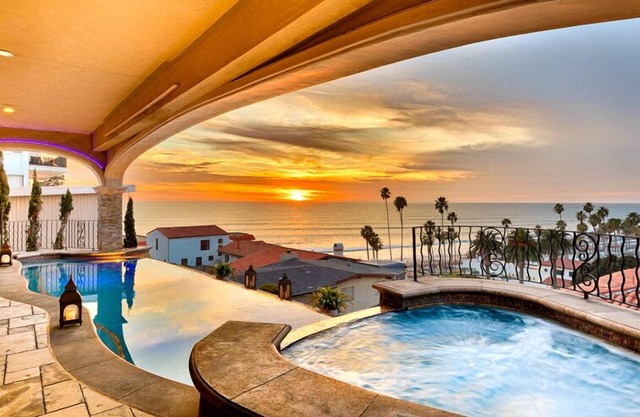 Luxury Ocean Bluff Villa