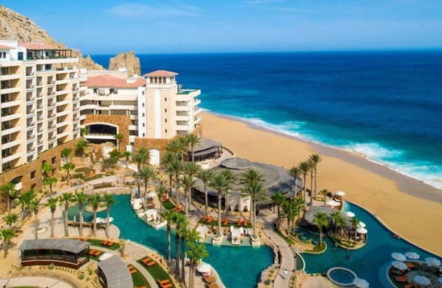 Luxury ocean front studio in 5 diamond resort