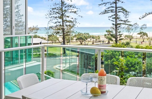 Luxury ocean view 2-bedroom, 2-bathroom apartment in a 5-star resort!