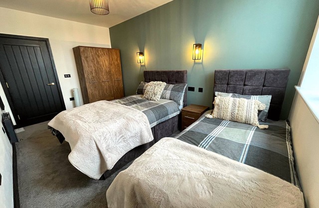 Luxury One Bedroom Apartment