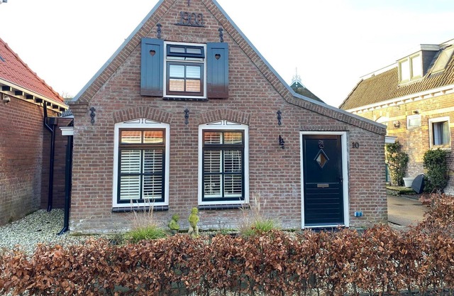 Luxury original mudflat house in Friesland