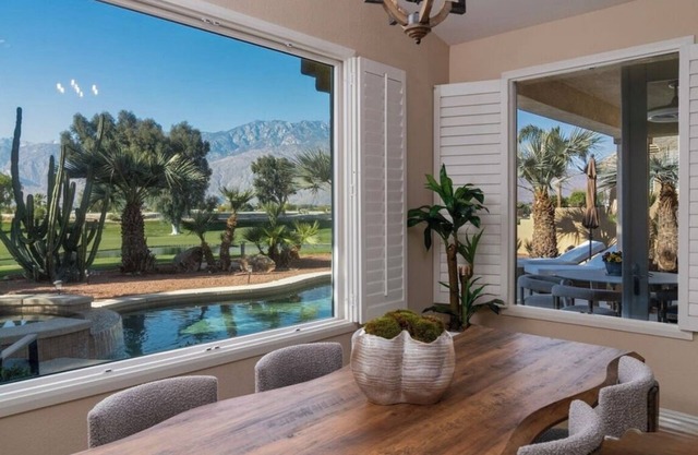Luxury Palm Springs Villa: Sunset Oasis Views on Golf course,Pets + Pool & Spa