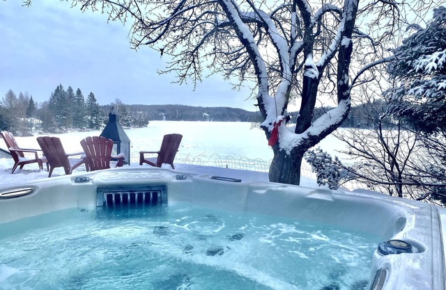 Luxury Panoramic View Waterfront-SPA-Games-Foyer
