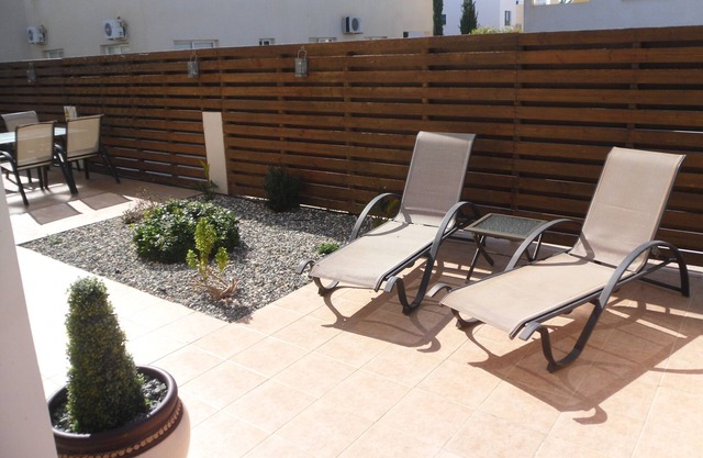 Luxury Paphos Apartment with Beautiful Garden and Private Jacuzzi