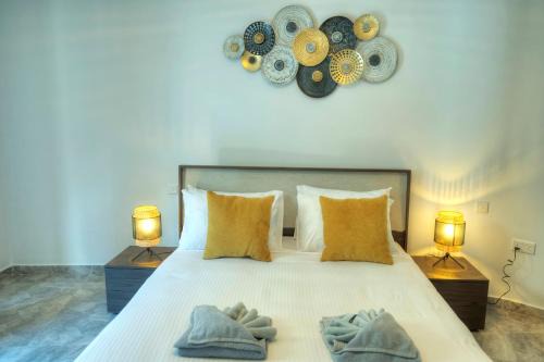 Luxury penthouse with jacuzzi on sun terrace APIC1-2