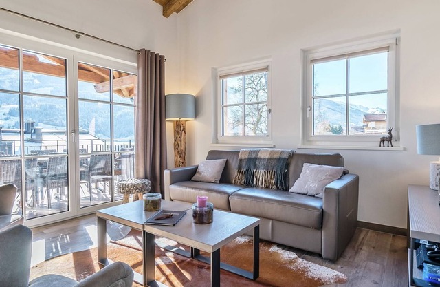Luxury penthouse in Piesendorf with wellness