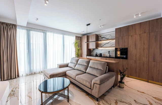 Luxury Penthouse Near City Center with Stunning Panoramic Views