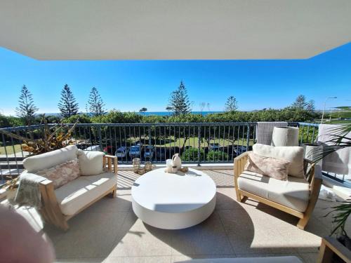 Luxury Personified on Alex - Ocean Views 2 Bed 2 Bath