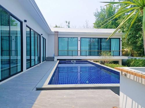 Luxury pool villa in Chiang Mai