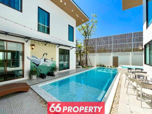 Luxury Pool Villa with Jacuzzi & Pool Table