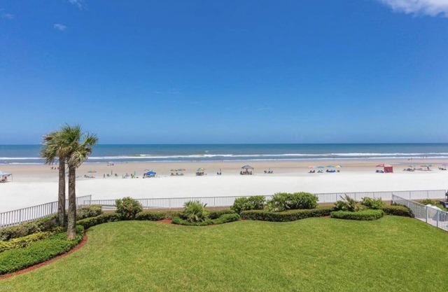 Luxury Premier Oceanfront Condo Unit