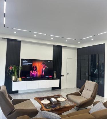 Luxury Residence in Mirabad Avenue